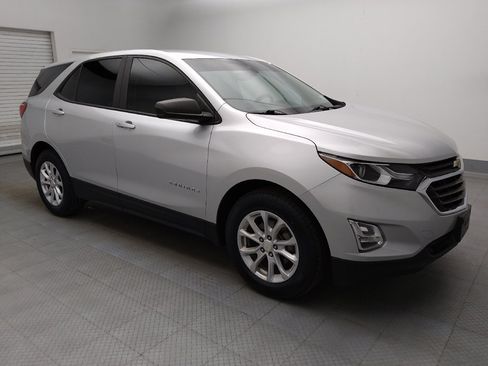 Used 2021 Chevrolet Equinox LS FWD image 11