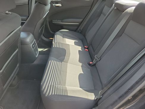 Used 2016 Dodge Charger SE RWD image 13