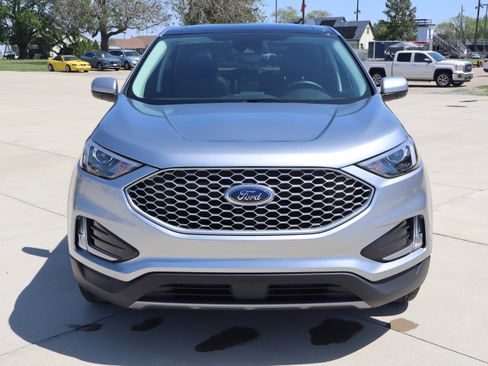 Used 2023 Ford Edge SEL w/ Convenience Package AWD/4WD image 3
