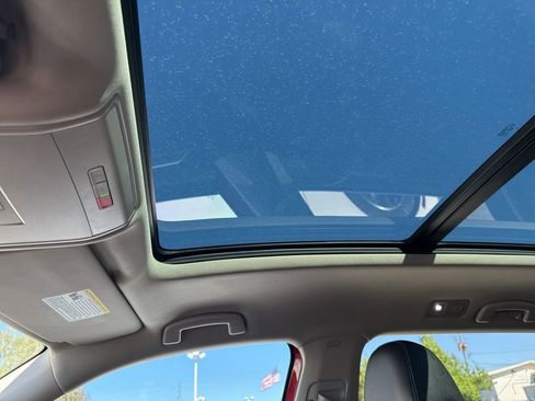 Used 2021 Volkswagen Atlas SEL Premium image 8