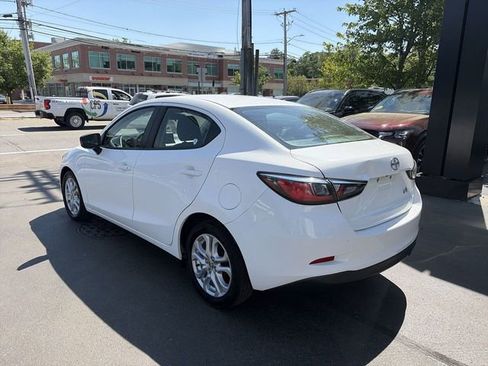 Used 2016 Scion iA FWD image 6