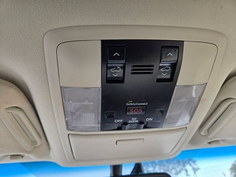 Used 2019 Lexus GX 460 Premium AWD/4WD image 18