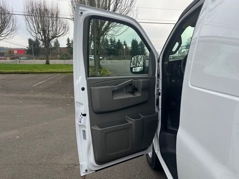New 2025 Chevrolet Express 2500 image 14