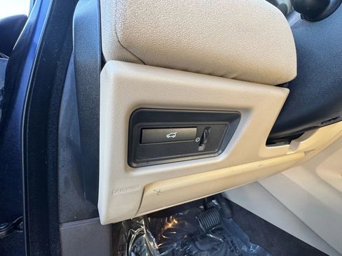 Used 2015 Land Rover Range Rover Evoque Pure Plus image 19