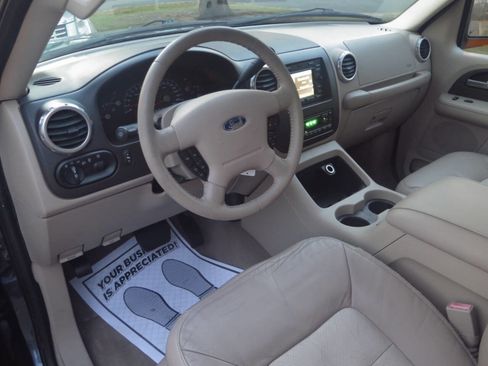 Used 2004 Ford Expedition Eddie Bauer image 7