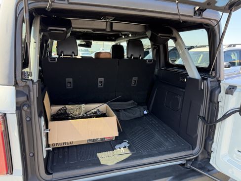 Used 2024 Ford Bronco Outer Banks AWD/4WD image 8