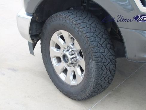 Used 2019 Ford F250 Lariat w/ Chrome Package image 9