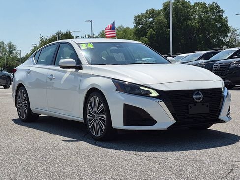 Used 2024 Nissan Altima 2.5 SL FWD image 2