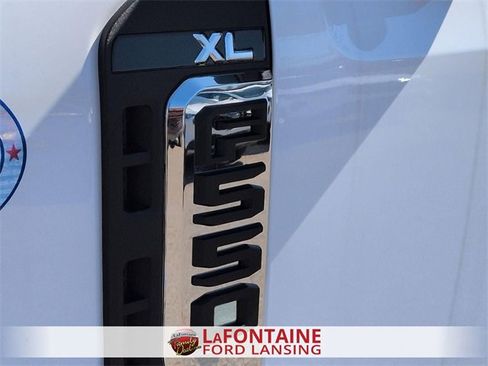 New 2026 Ford F550 4x4 Regular Cab Super Duty image 9