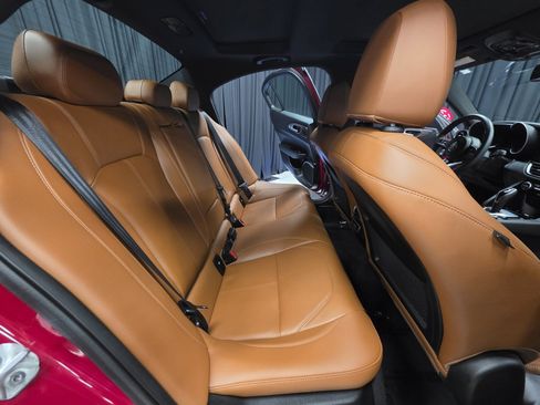 Used 2022 Alfa Romeo Giulia Ti image 35