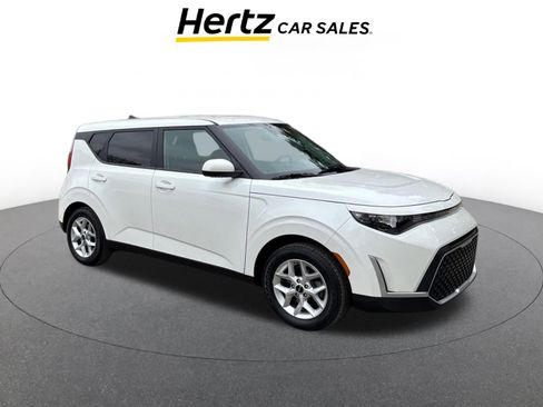 Used 2025 Kia Soul LX w/ LX Technology Package FWD image 1