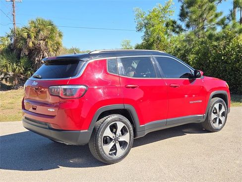 Used 2018 Jeep Compass Latitude image 4