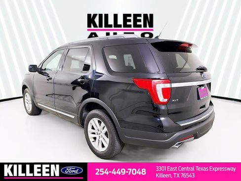 Used 2018 Ford Explorer XLT w/ Equipment Group 202A image 6