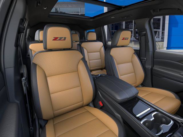 New 2027 Chevrolet Traverse Z71 w/ LPO, Floor Liner Package AWD/4WD image 16