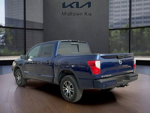 Used 2022 Nissan Titan SV image 5