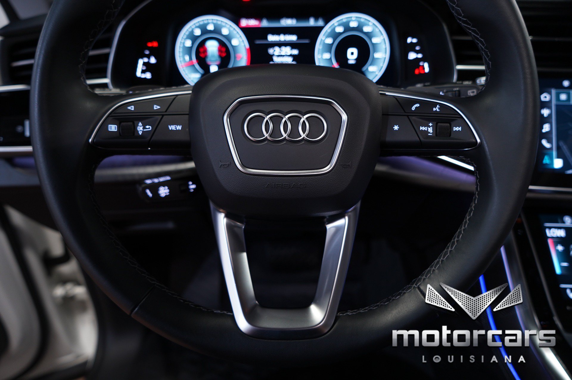 Used 2023 Audi Q8 Prestige AWD/4WD image 36