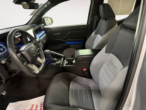 Used 2024 Toyota Tacoma TRD Sport image 13