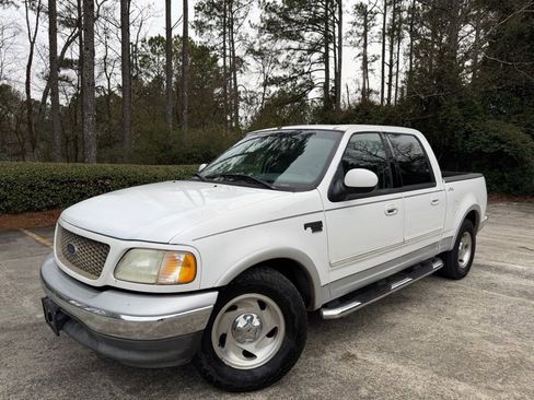 Used 2003 Ford F150 Lariat image 2