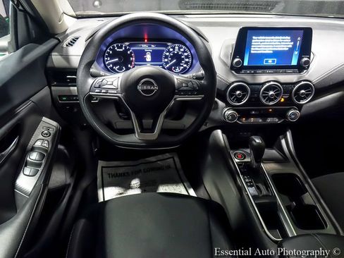 Used 2025 Nissan Sentra SV FWD image 15