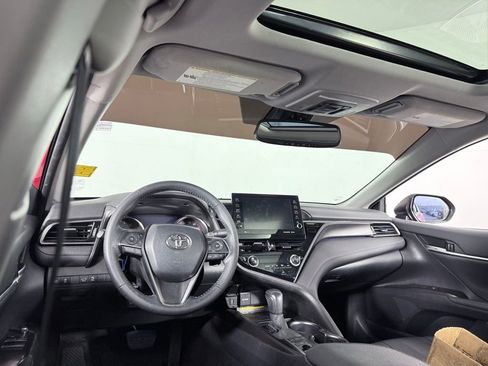 Used 2021 Toyota Camry XSE image 19