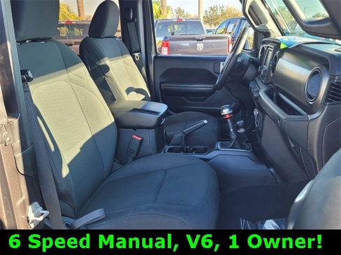 Certified 2019 Jeep Wrangler Sport image 18
