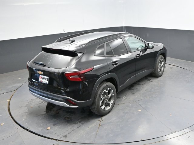 Used 2024 Chevrolet Trax LT FWD image 30