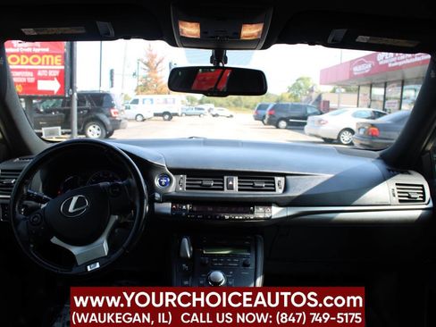 Used 2017 Lexus CT 200h image 18