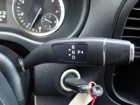 Used 2023 Mercedes-Benz Metris Passenger image 15