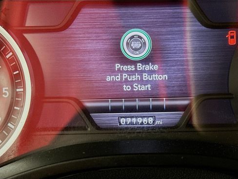 Used 2020 RAM 1500 Laramie w/ Off Road Group AWD/4WD image 12