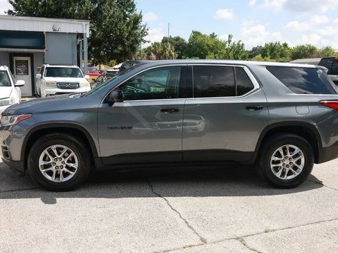 Used 2019 Chevrolet Traverse LS FWD image 4