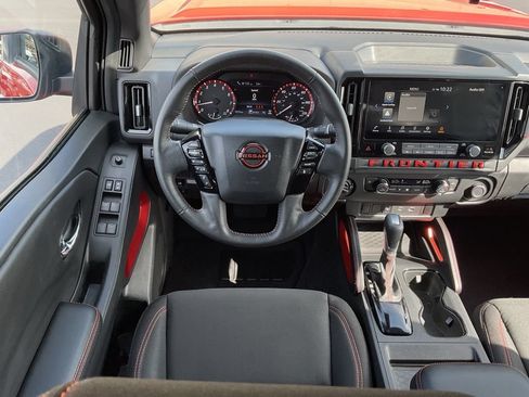 Used 2025 Nissan Frontier PRO-4X w/ Interior Protection Package AWD/4WD image 15