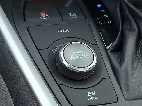 Certified 2021 Toyota RAV4 XSE image 25