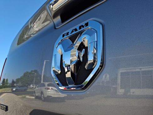 Used 2019 RAM 1500 Big Horn AWD/4WD image 28