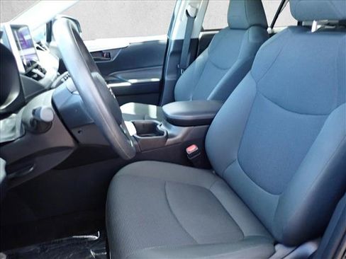 Used 2024 Toyota RAV4 LE AWD/4WD image 11