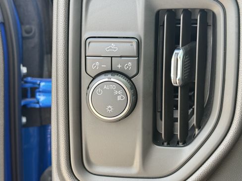 Used 2025 Chevrolet Silverado 1500 Custom w/ Turbomax Blackout Package RWD image 23