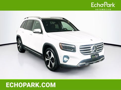 Used 2025 Mercedes-Benz GLB 250 image 1