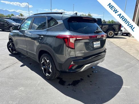 Used 2024 Kia Seltos EX AWD/4WD image 5