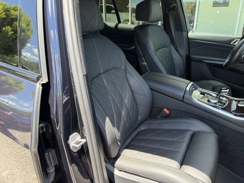 Used 2023 BMW X5 xDrive40i w/ M Sport Package AWD/4WD image 37