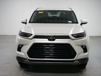 Used 2024 Toyota Grand Highlander Limited video 2