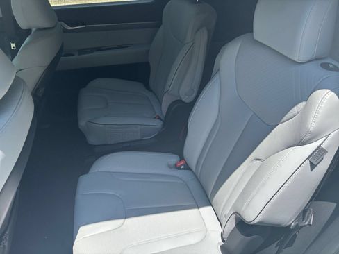 Used 2025 Hyundai Palisade SEL FWD image 27