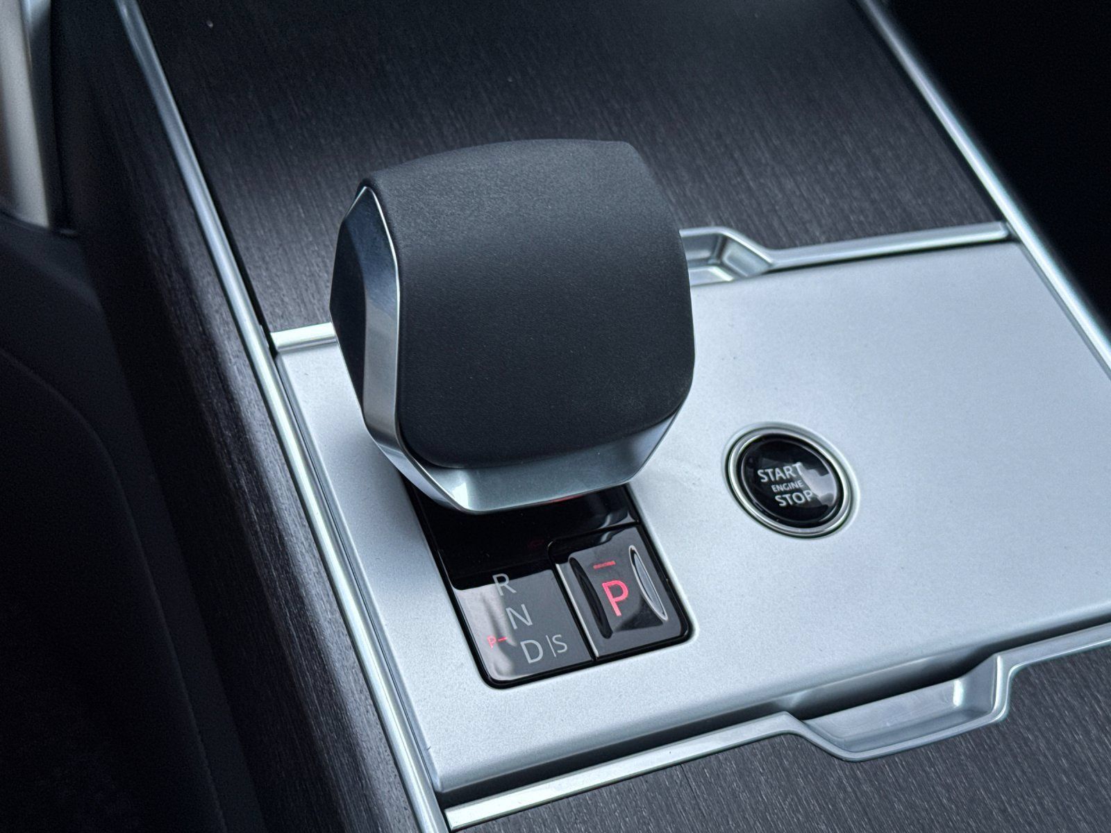New 2026 Land Rover Range Rover SE AWD/4WD image 22