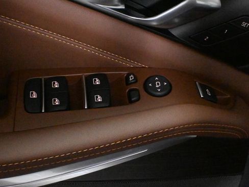 Used 2026 BMW X5 xDrive50e w/ M Sport Package image 32