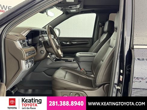 Used 2022 GMC Yukon Denali w/ Denali Premium Package AWD/4WD image 14