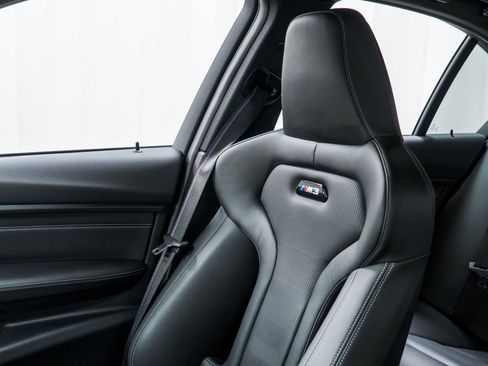 Used 2018 BMW M3 RWD image 14