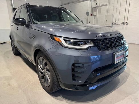 Used 2024 Land Rover Discovery Dynamic SE AWD/4WD image 10