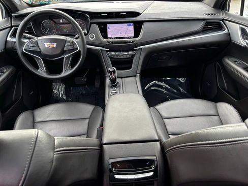 Used 2025 Cadillac XT5 Premium Luxury image 22