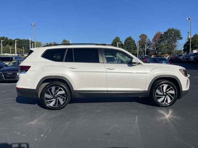 Certified 2026 Volkswagen Atlas SE FWD image 9