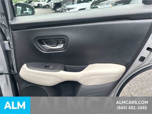 Used 2023 Honda HR-V LX image 18
