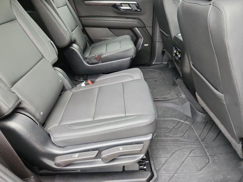 Certified 2025 Chevrolet Tahoe Z71 w/ Comfort Package AWD/4WD image 28