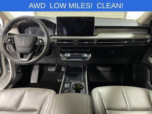 Used 2023 Lincoln Corsair AWD image 13